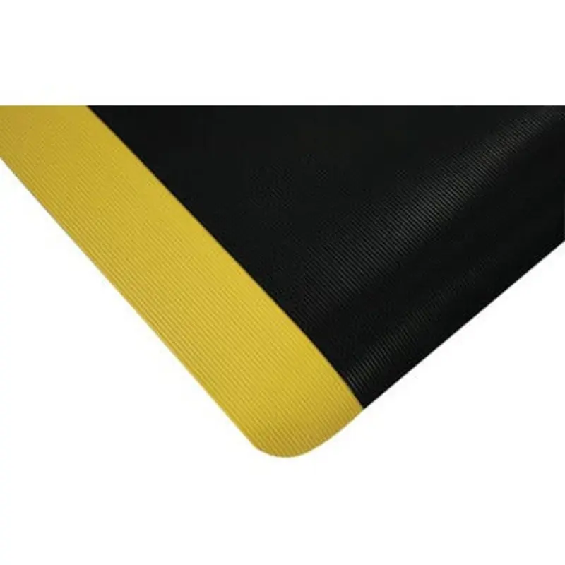 Wearwell 91cm x 1.52m Corrugated Sponge Coat Matting - Black / Yellow